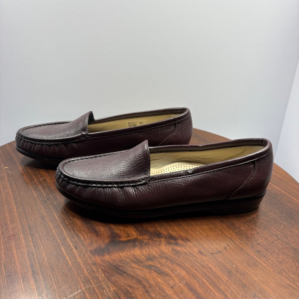 SAS Simplify Moccasin Loafers Flats Womens 8.5M Antique Wine Leather Slip On